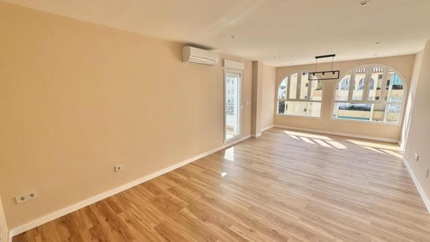 Piso en venta en Mijas, Las lagunas photo 0