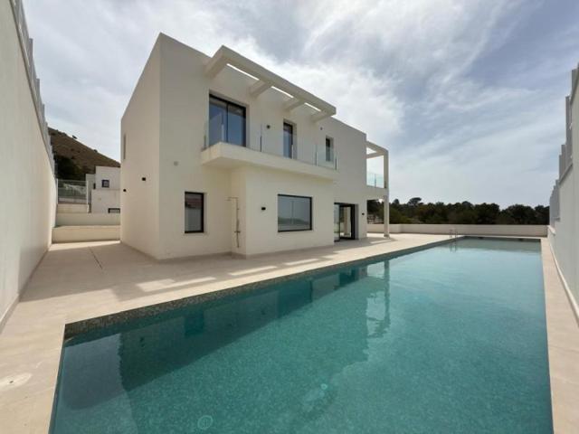 Chalet en venta en Finestrat, Golf Bahía photo 0