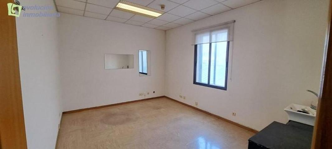 Oficina en alquiler en Burgos, Avda. del Cid photo 0