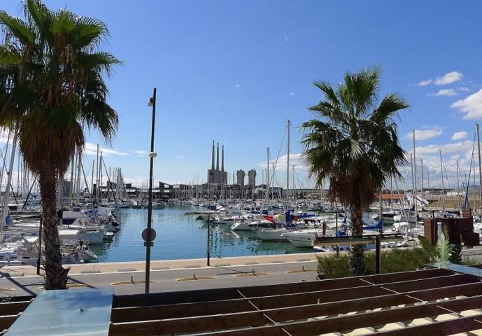 Garaje en venta en Badalona, Gorg photo 0