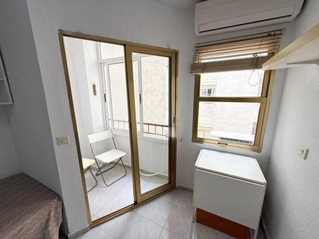 Apartamento en venta en Torrevieja photo 0
