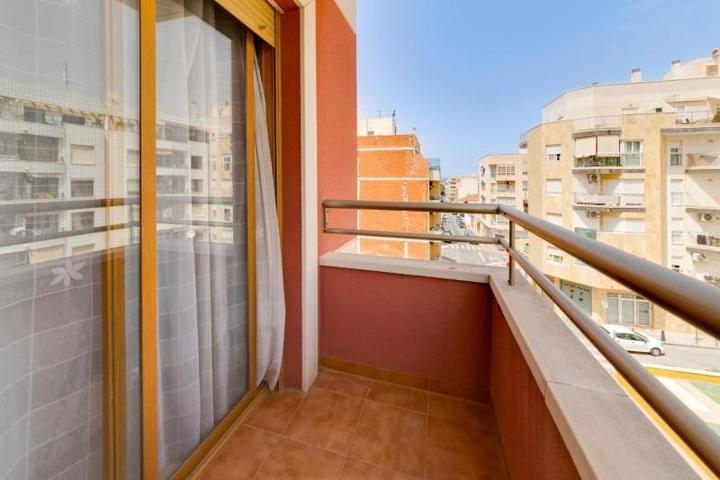Apartamento en venta en Torrevieja photo 0