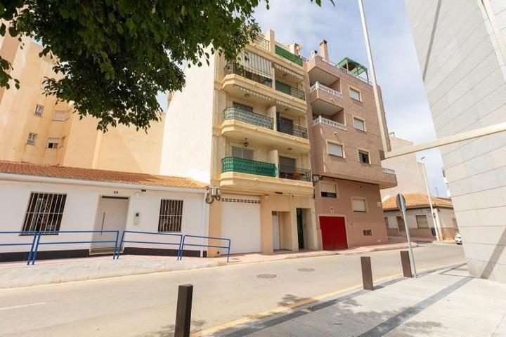Apartamento en venta en Torrevieja photo 0
