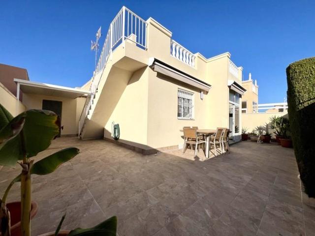 Bungalow en venta en Torrevieja photo 0