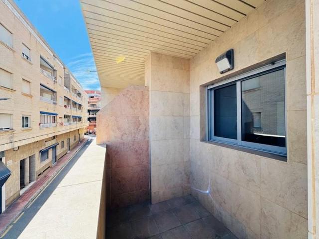 Apartamento en venta en Torrevieja photo 0