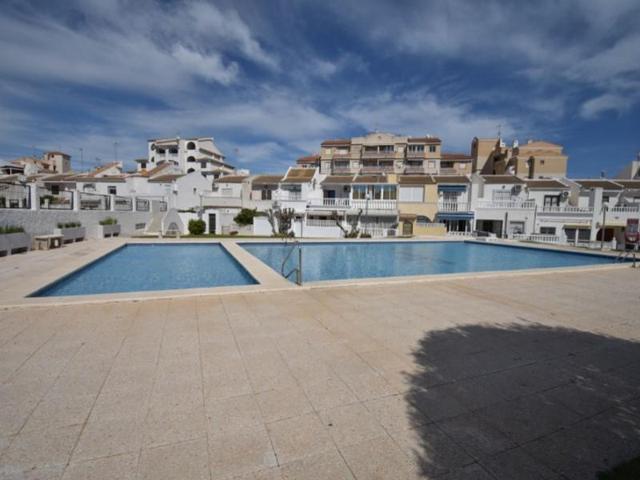 Bungalow en venta en Torrevieja, Nueva Torrevieja photo 0