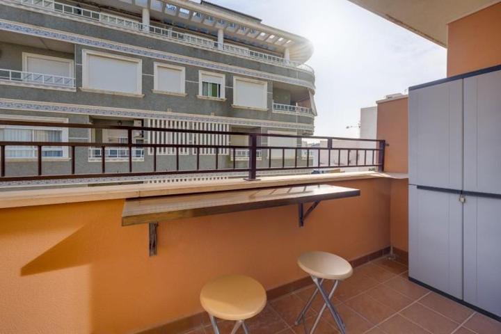 Apartamento en venta en Torrevieja photo 0