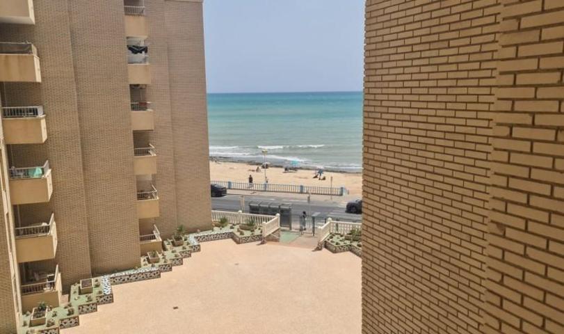 Apartamento en venta en Torrevieja photo 0