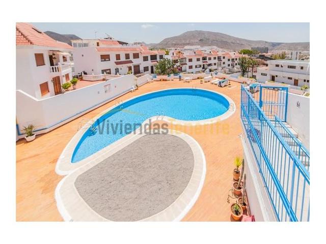 Piso en venta en Arona photo 0