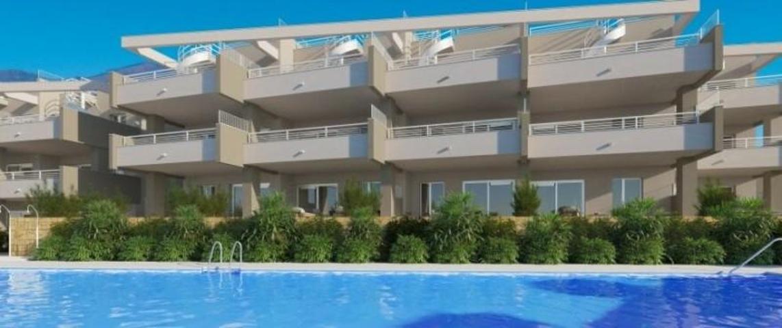 Apartamento en venta en Estepona, Azata Golf Estepona Oeste photo 0