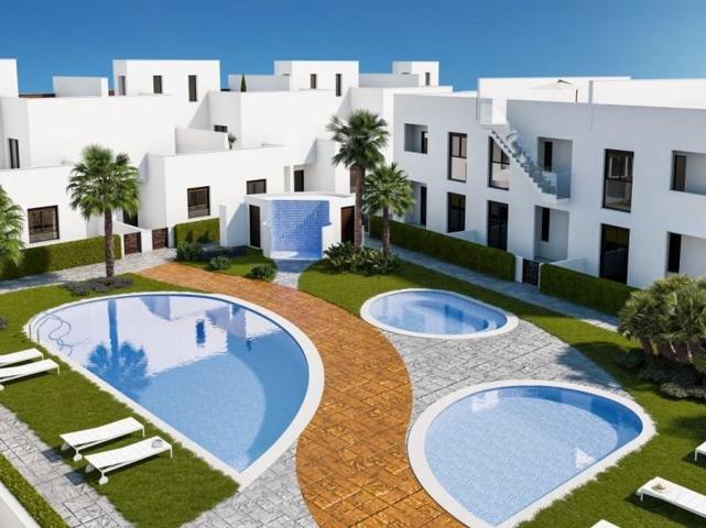 Bungalow en venta en Pilar de la Horadada, La Torre de la Horadada photo 0