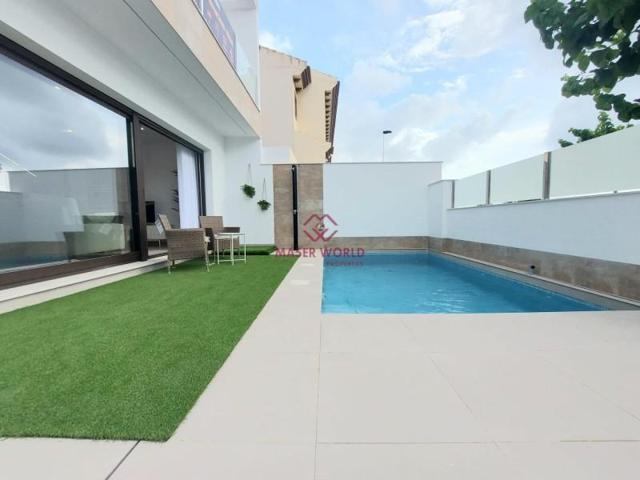 Chalet en venta en San Pedro del Pinatar, El salero photo 0
