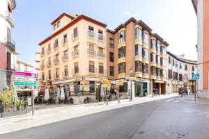 Piso en venta en Granada, Centro photo 0