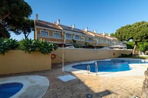 Casas de pueblo en venta en Mijas Costa, Sitio de Calahonda photo 0