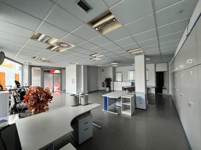 Local comercial en alquiler en Zaragoza, Avenida de Salvador Allende, 50015 photo 0