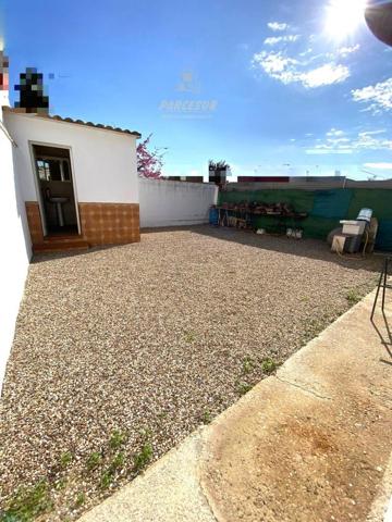 Casa con terreno en venta en Córdoba, Aeropuerto photo 0