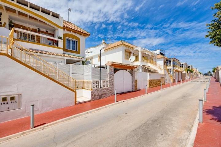 Bungalow en venta en Torrevieja, Parque las naciones photo 0