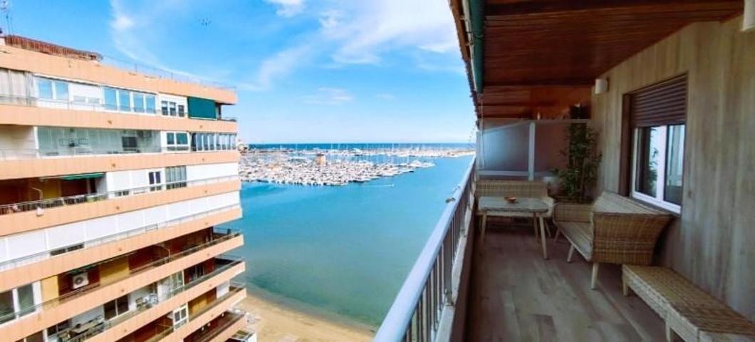 Apartamento en venta en Torrevieja photo 0