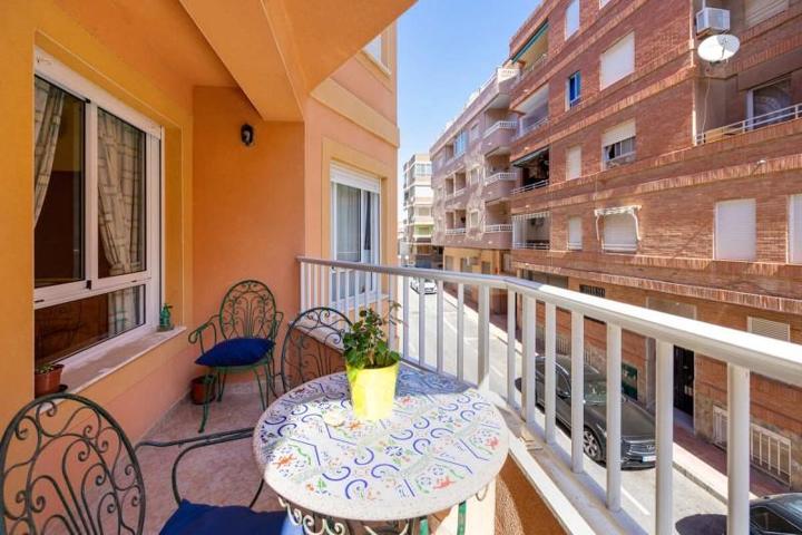 Apartamento en venta en Torrevieja photo 0