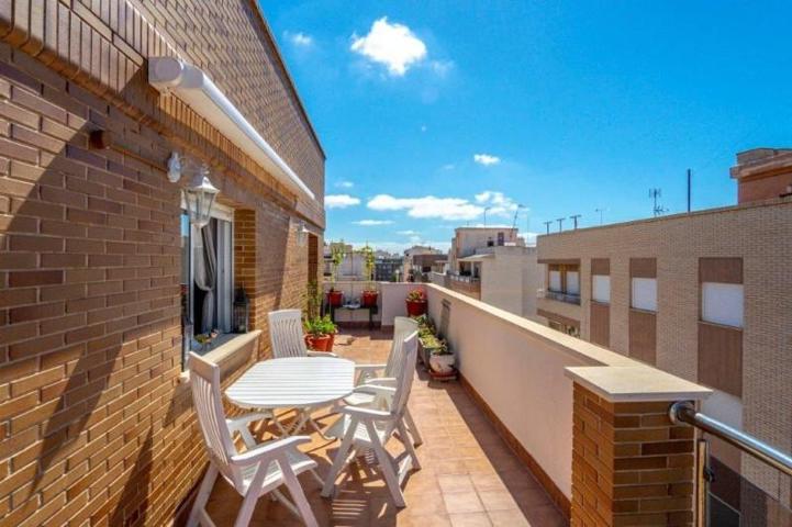 Apartamento en venta en Torrevieja photo 0