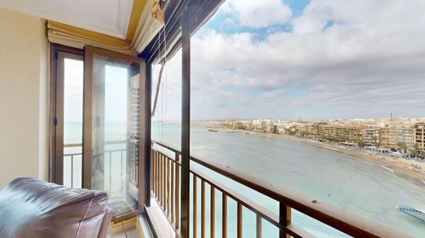 Apartamento en venta en Torrevieja photo 0