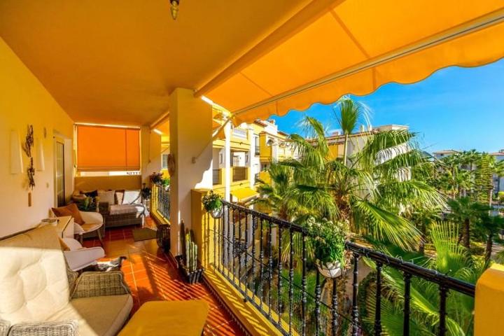 Apartamento en venta en Torrevieja photo 0