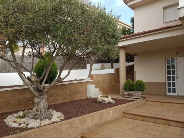 Chalet en venta en Segur de Calafell, Centro photo 0
