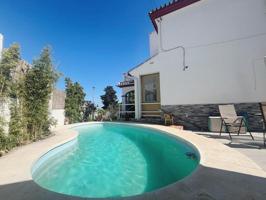 Casa en venta en Torremolinos, El Pinillo photo 0