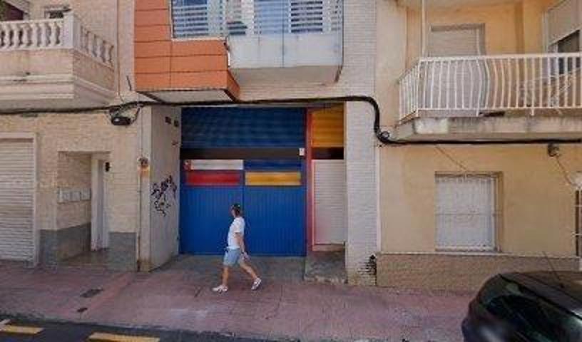 Garaje en venta en Torrevieja photo 0