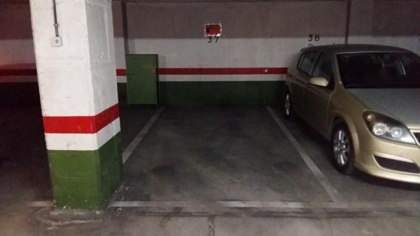 Parking en venta en Vitoria-Gasteiz, Lakua - Arriaga photo 0