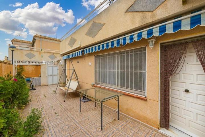 Casa en venta en Torrevieja photo 0