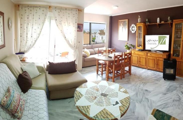 Atico Duplex en venta en Estepona, 2º Línea de Playa photo 0