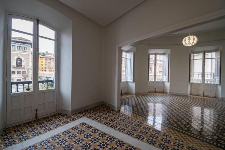 Piso en venta en Granada, Gran via photo 0