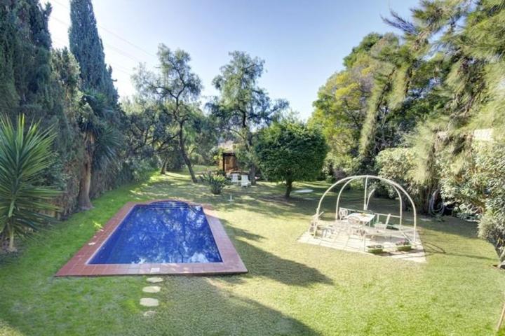Chalet en venta en Marbella, El Rosario-Ricmar photo 0