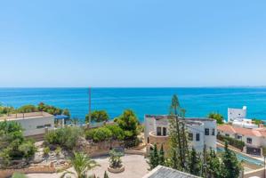 Chalet en venta en El Campello photo 0