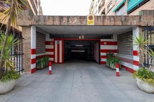 Garaje en venta en Granada, Constitucion photo 0