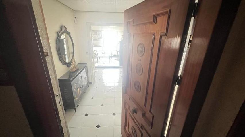 Apartamento en venta en Guardamar del Segura photo 0