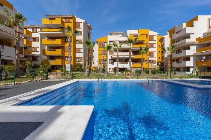 Apartamento en venta en Torrevieja photo 0