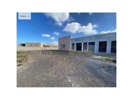 Local comercial en venta en Arona photo 0