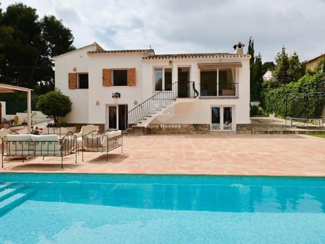 Chalet en venta en Jávea-Xàbia photo 0