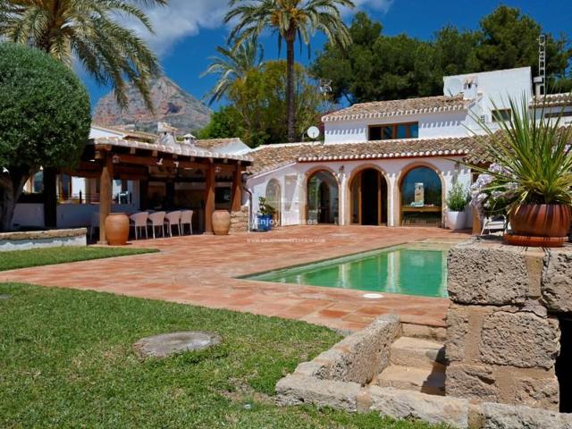 Chalet en venta en Jávea-Xàbia photo 0