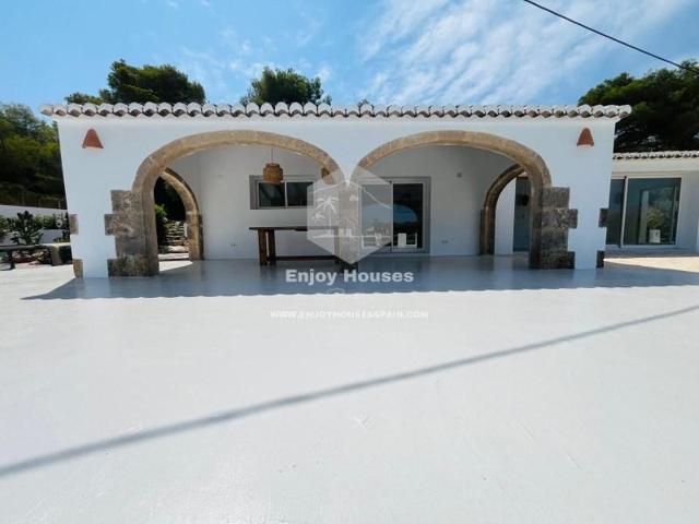 Chalet en venta en Jávea-Xàbia photo 0