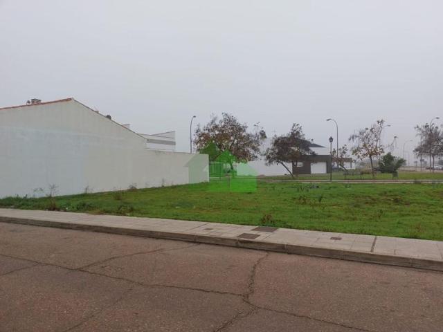 Terreno en venta en Montijo photo 0