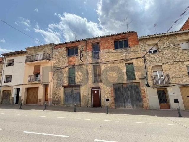 Adosada en venta en Vinaixa, Garrigues photo 0