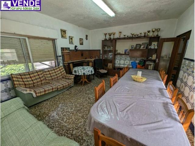 Casa con terreno en venta en Sax, Sax photo 0