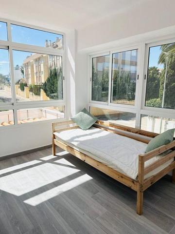 Apartamento en venta en Denia, Las Marinas (Km1 al Km 6) photo 0