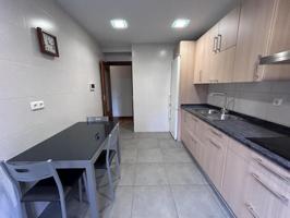 Piso en venta en Ansoáin - Antsoain, Calle Lapurbide, 31013 photo 0