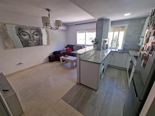 Piso en venta en Estepona, Costa Del Sol photo 0