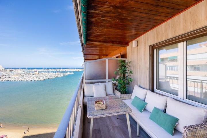 Apartamento en venta en Torrevieja photo 0