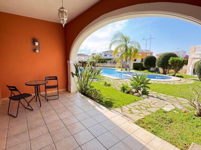 Bungalow en venta en Denia photo 0